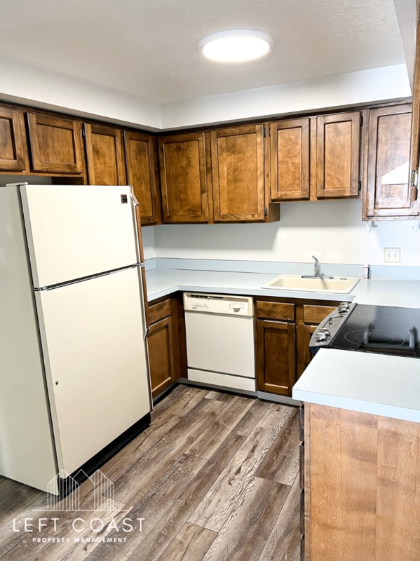 Photo - 1690 NW 36th St