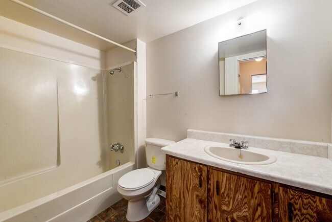 Photo - Northgate Manor II