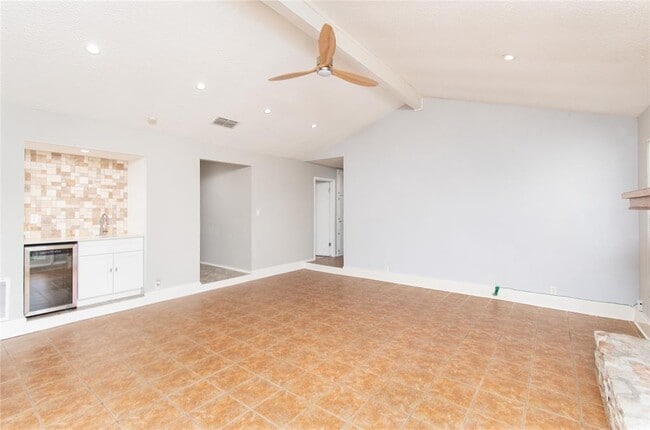 Photo - 501 Greenway Dr