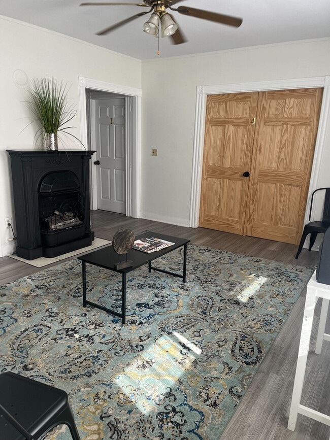 Building Photo - 25 Stevens St