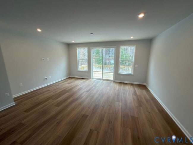 Photo - 435 Burden Dr