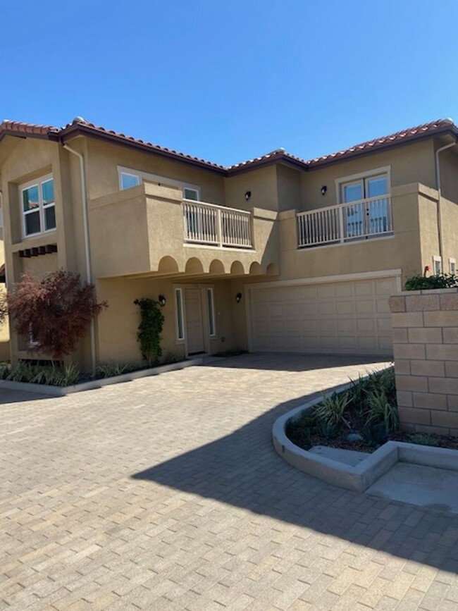 Available Now - 4 bedroom 4 bath in Costa ... - Available Now - 4 bedroom 4 bath in Costa ... House