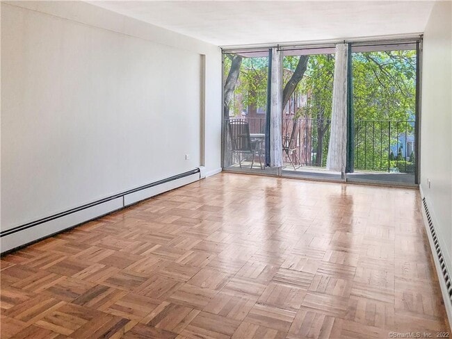 Building Photo - 87 Glenbrook Rd Unit APT 3E