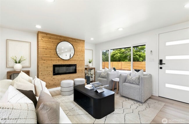 Photo - 11 SW 100th St