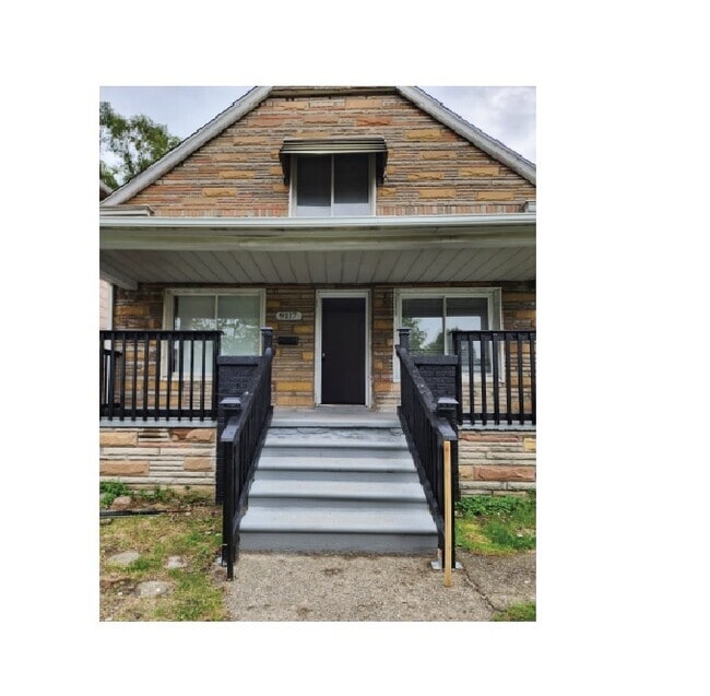 Building Photo - 9117 W Lafayette Blvd Rental