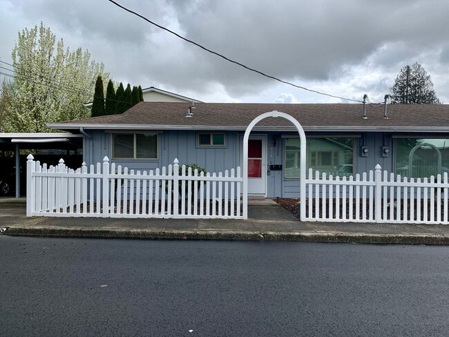 Photo - 310/312-Duplex Unidad 312