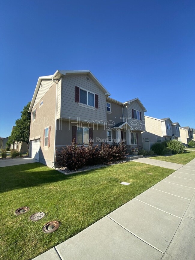 Photo - 972 Stonehaven Dr