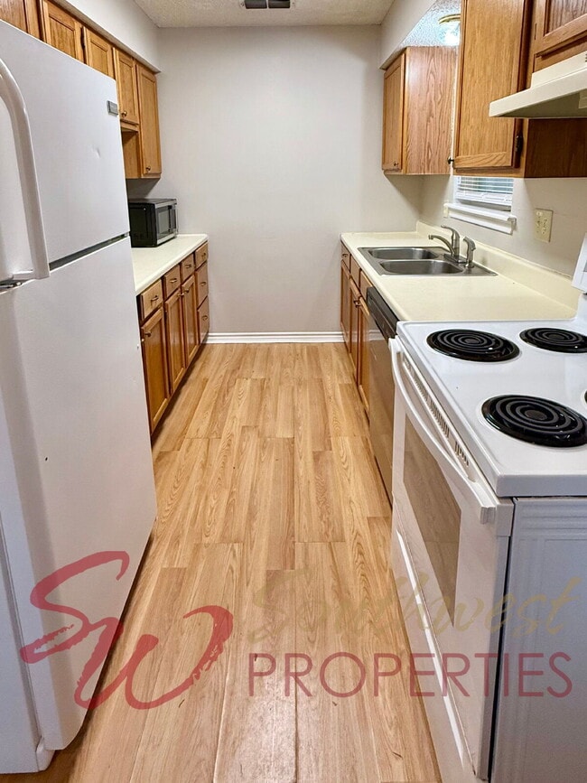 Photo - Charming 3 bedroom, 1 bath home