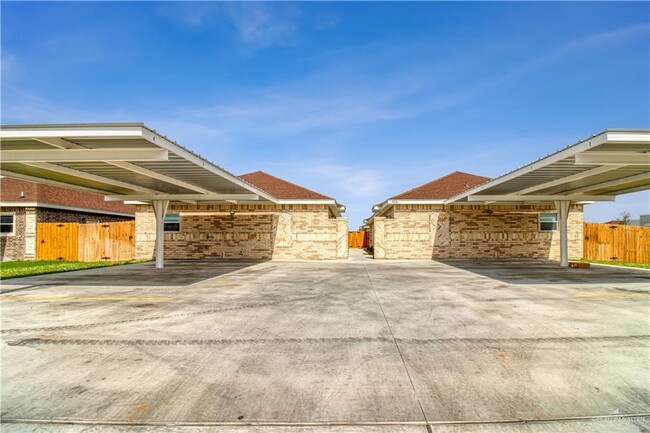 Building Photo - 904 W Kohala Ave Unit 2 Rental