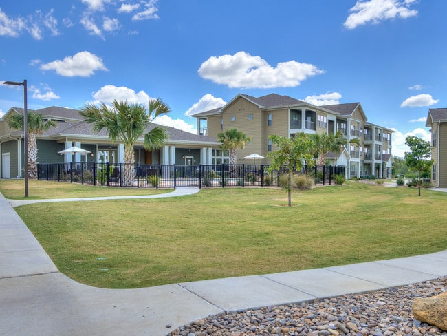 La Contessa Apartments