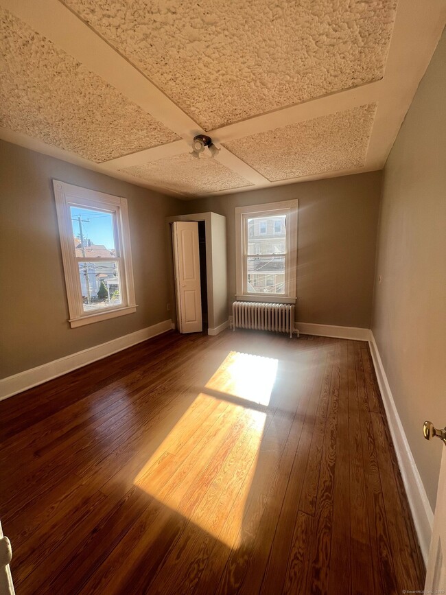 Building Photo - 138 Liberty St Unit 2E Rental