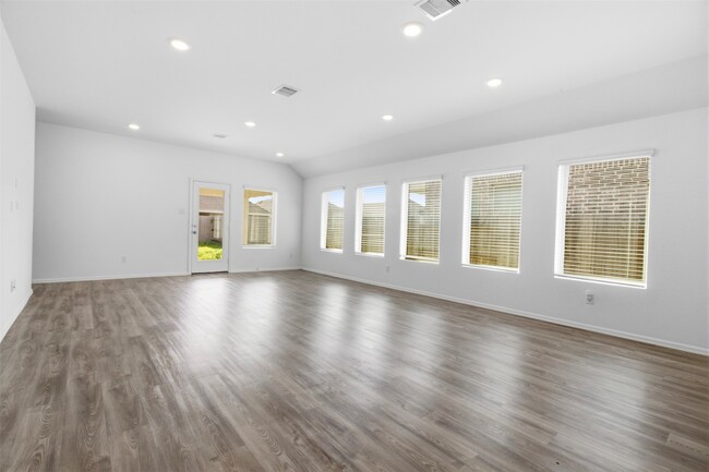 Photo - 5111 Winslow Grv Dr