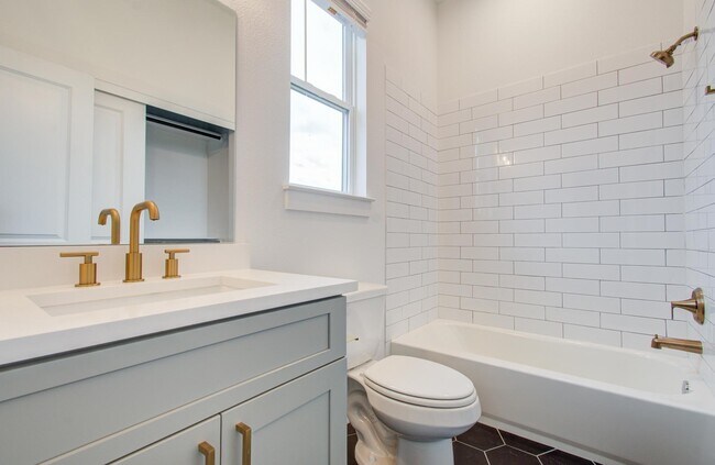 Building Photo - 22210 Dutch Oven Dr Rental