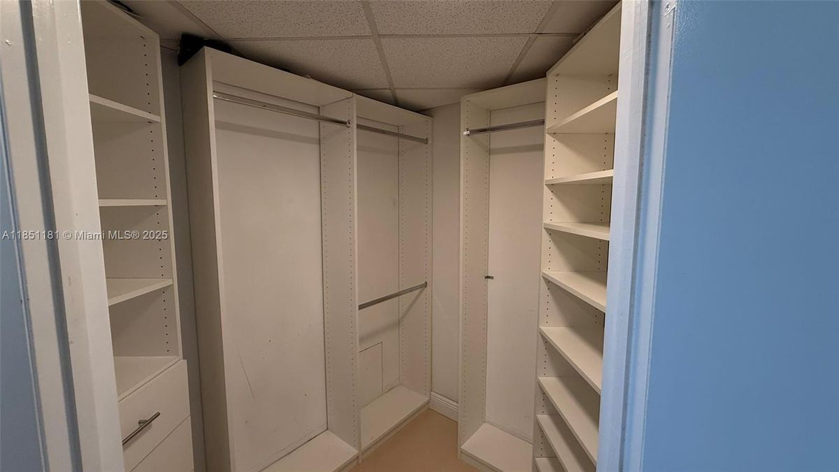 Photo - 475 Brickell Ave