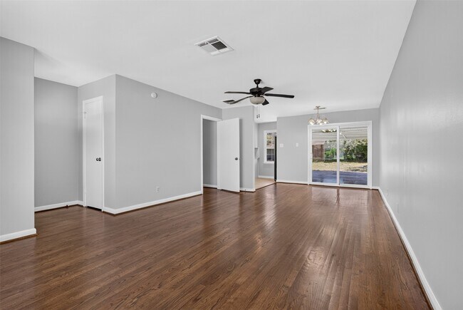 1409 Wycliffe Dr