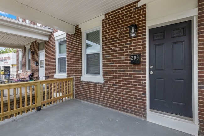 Photo - Newly Renovated 4-Bedroom Townhome for Rent