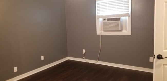 806 Ewing Blvd Unit D