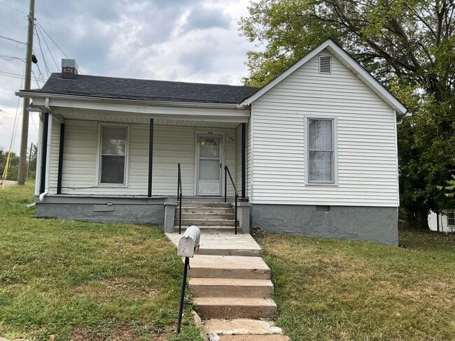 Building Photo - 28 Lawn St Rental