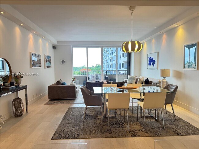 Building Photo - 151 Crandon Blvd Unit 405