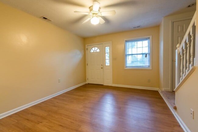 Photo - 702 E Sherwood Hills Dr