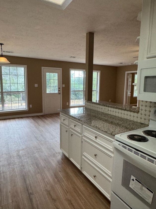 Photo - Great 3 bedroom situated next to Blinn College's parking lot!