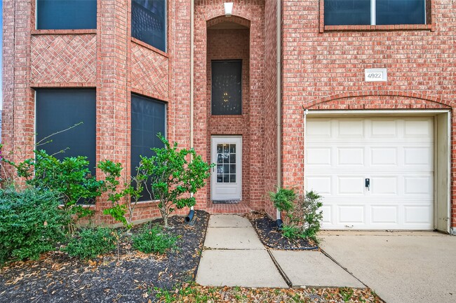 Photo - 4922 Beechknoll Ln