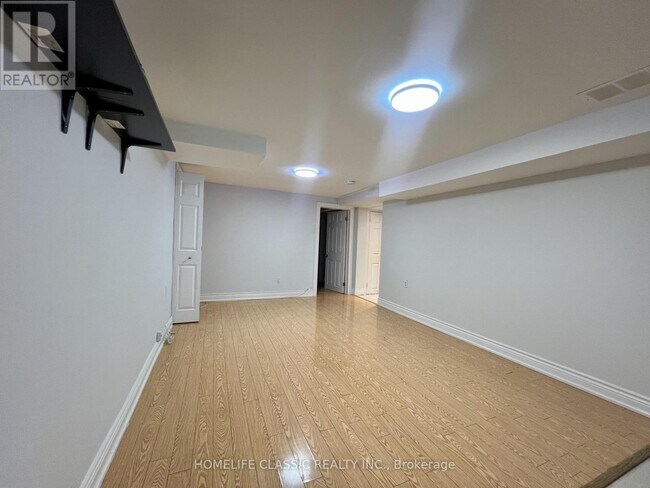 Photo - 309 Princess Ave