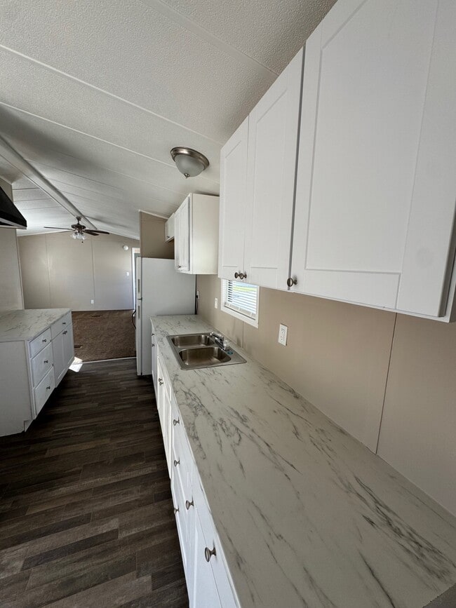 Photo - 1617 Linares Way