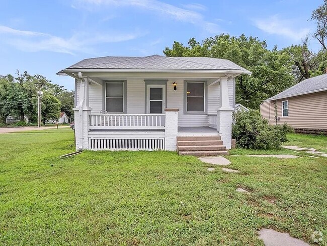 Building Photo - 1622 N Main St Rental