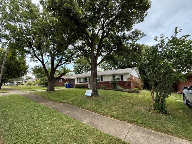 Photo - 5756 Kendon St