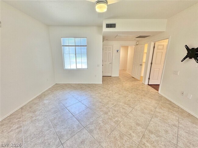 Photo - 8324 W Charleston Blvd Unidad 1047