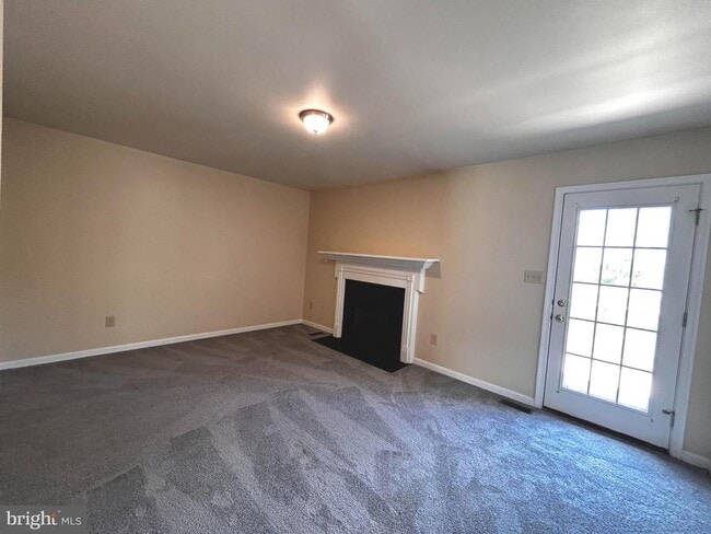 Photo - 149 Lexington Ct