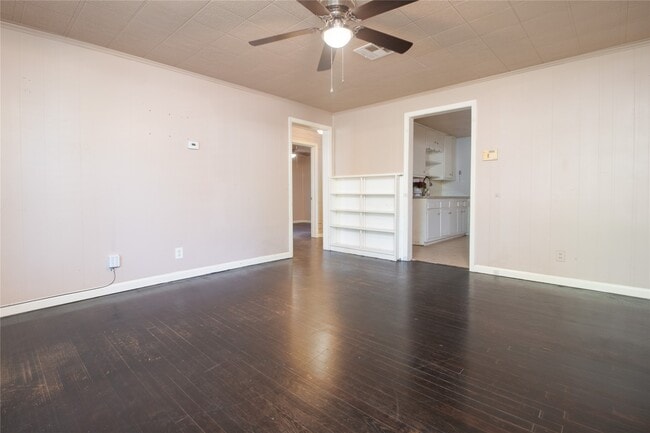 Photo - 4425 Harding Dr