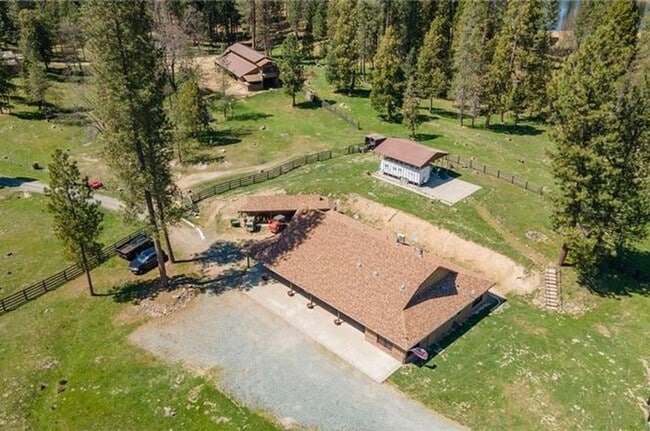 Photo - Sierra Ranch w/Lake