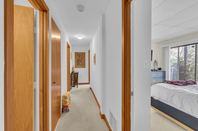 Photo - 2028 Upper Lake Dr
