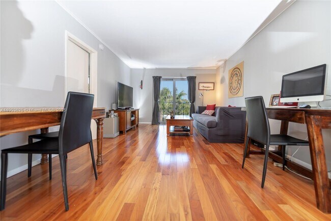 Building Photo - 1674 Bay Rd Unit 401