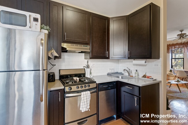 Photo - 636 W Melrose St Unidad 617