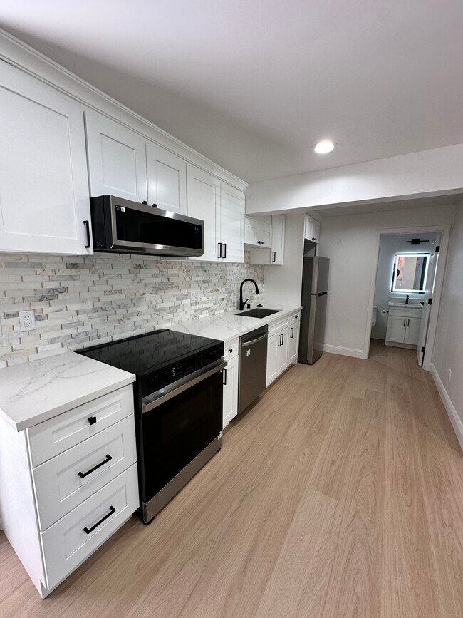 Photo - 1039 Mound St