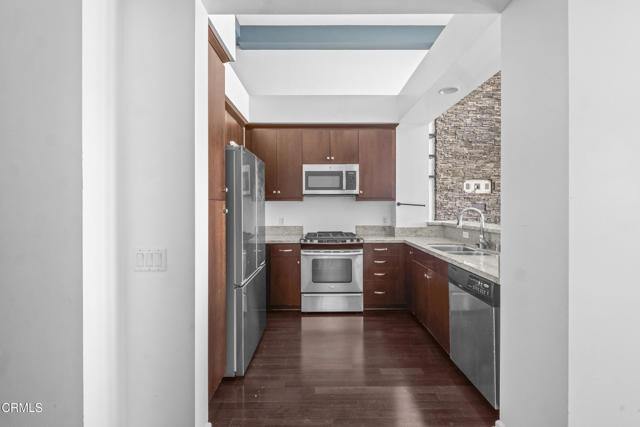 Photo - 1901 S Victoria Ave Unit 201