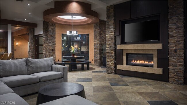Photo - 17 Soaring Bird Ct