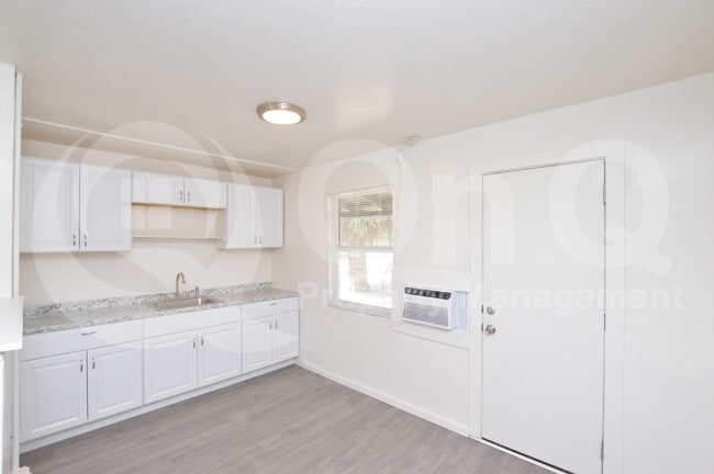 Building Photo - 7040 Grand Ave Rental
