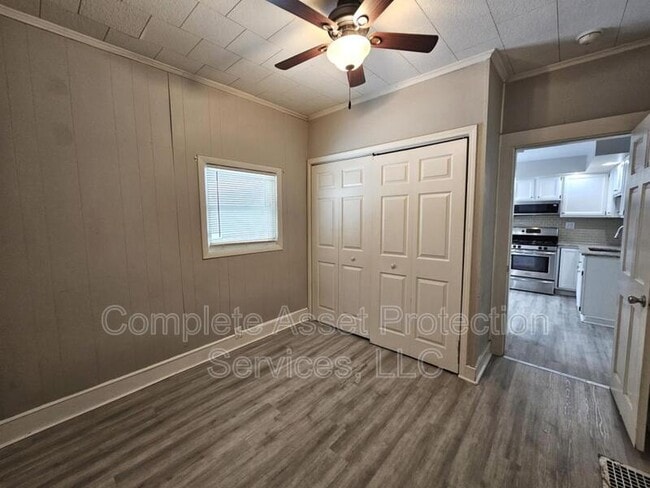 Photo - 111 Laurel St