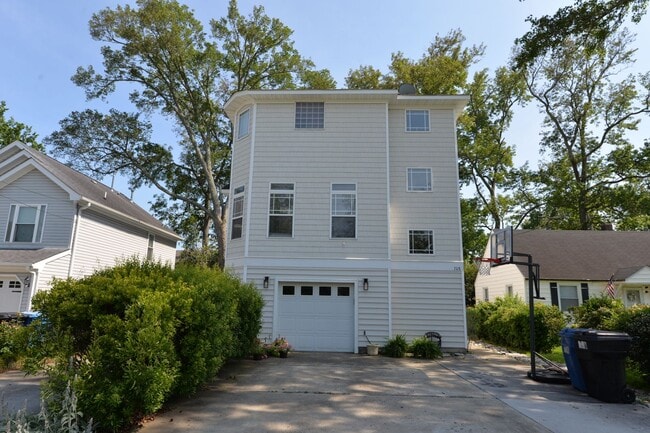 Building Photo - 3 Story Duplex-Condo at the Beach