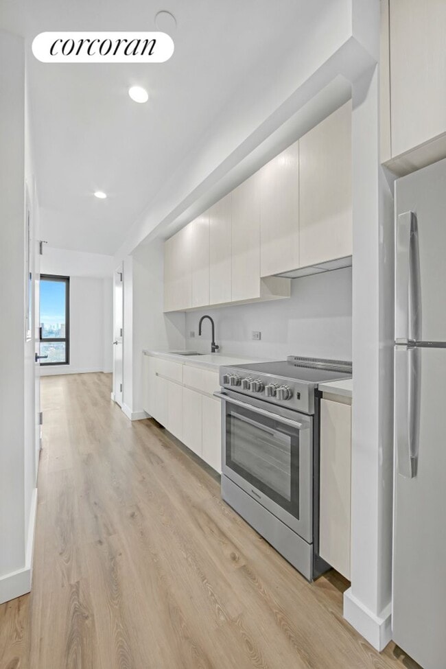 Photo - 46-9 69th St