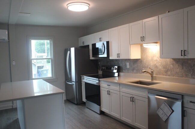 Photo - 345 W Market St Unidad 3