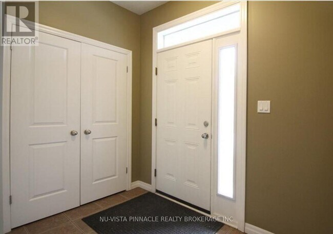 Photo - 112 N Centre Rd