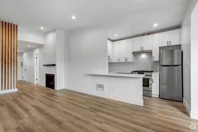 Building Photo - 10795 Woodbine Rental