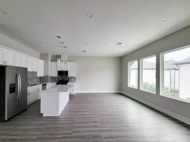 Photo - 8316 Curry Rd