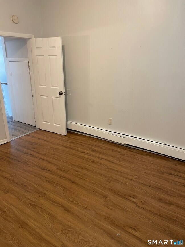 Photo - 102 Adeline St