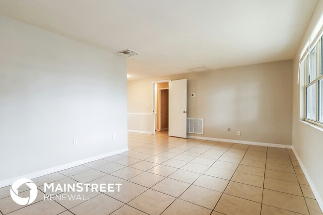 Photo - 4031 Claremont Dr